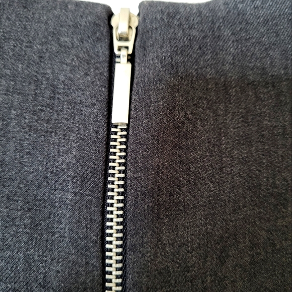 SLEEVLESS DRESS WITH BLACK GEMS AROUND THE ROUND COLLAR - Picture 4 of 6